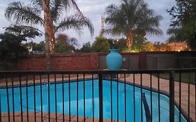 Klyne Jiweel Guesthouse